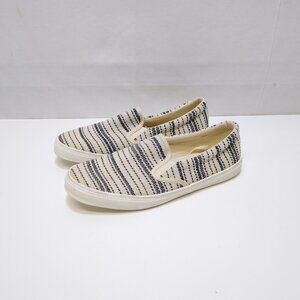 Old Navy Slip-On Sneakers Size 9 V/305979 Black & White Striped Canvas Material